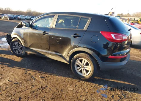 2011 Kia Sportage Lx z USA, uszkodzony, nr VIN KNDPBCA21B7142653